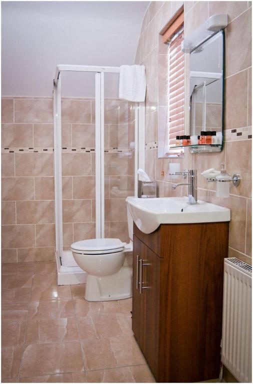 Ballynaskreena Hopper Inn Bar & Guest Accommodation חדר תמונה