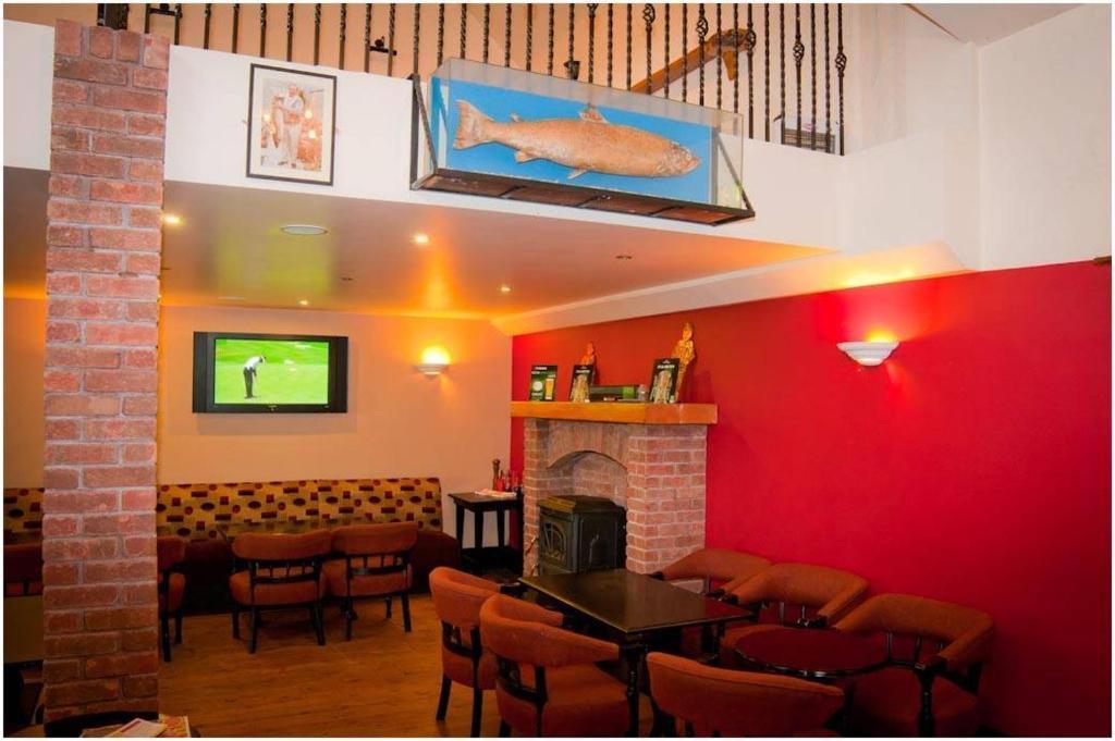 Ballynaskreena Hopper Inn Bar & Guest Accommodation מראה חיצוני תמונה