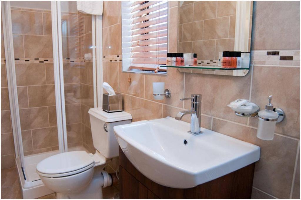 Ballynaskreena Hopper Inn Bar & Guest Accommodation מראה חיצוני תמונה