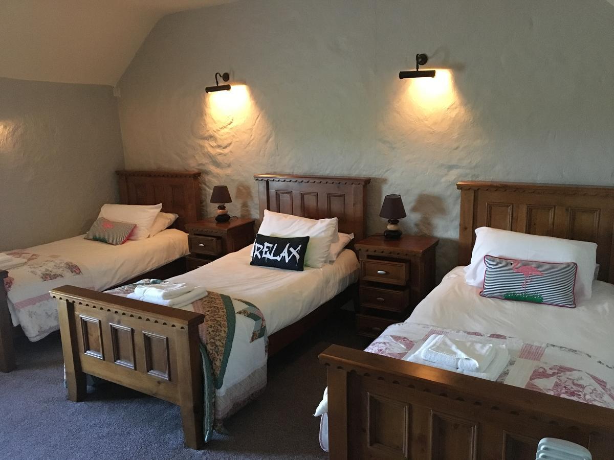 Ballynaskreena Hopper Inn Bar & Guest Accommodation מראה חיצוני תמונה