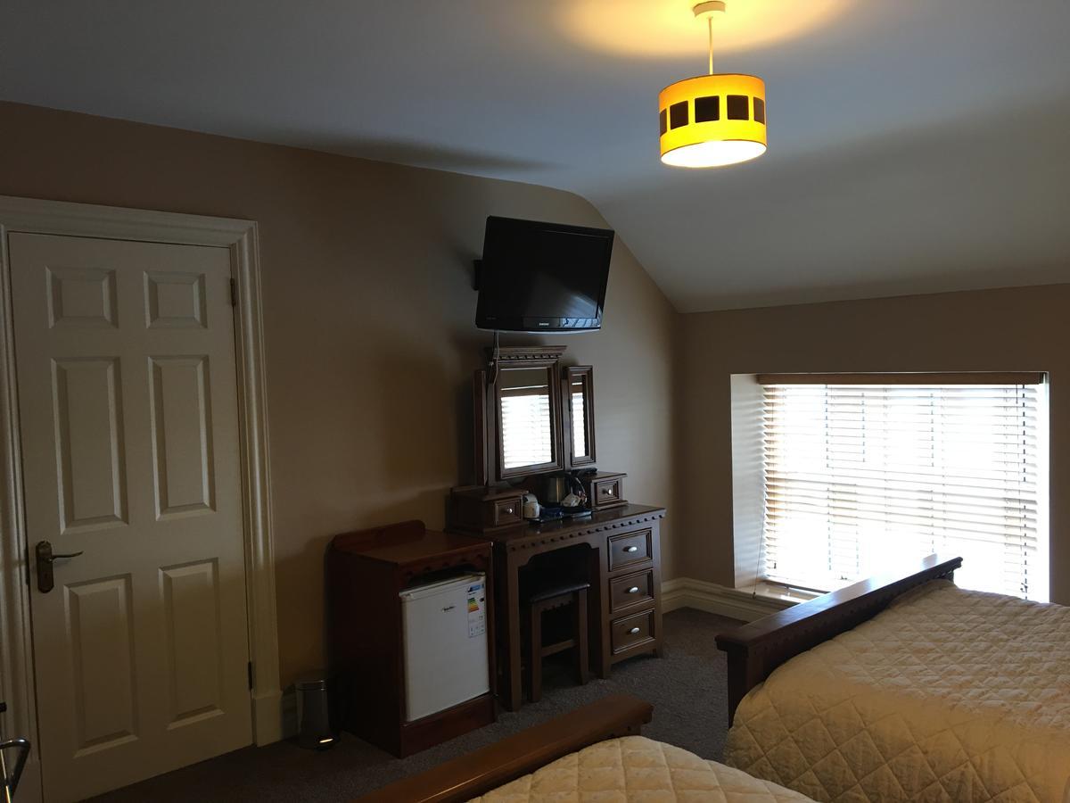 Ballynaskreena Hopper Inn Bar & Guest Accommodation מראה חיצוני תמונה