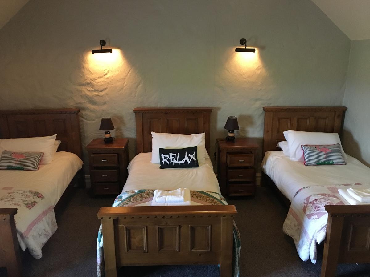 Ballynaskreena Hopper Inn Bar & Guest Accommodation מראה חיצוני תמונה